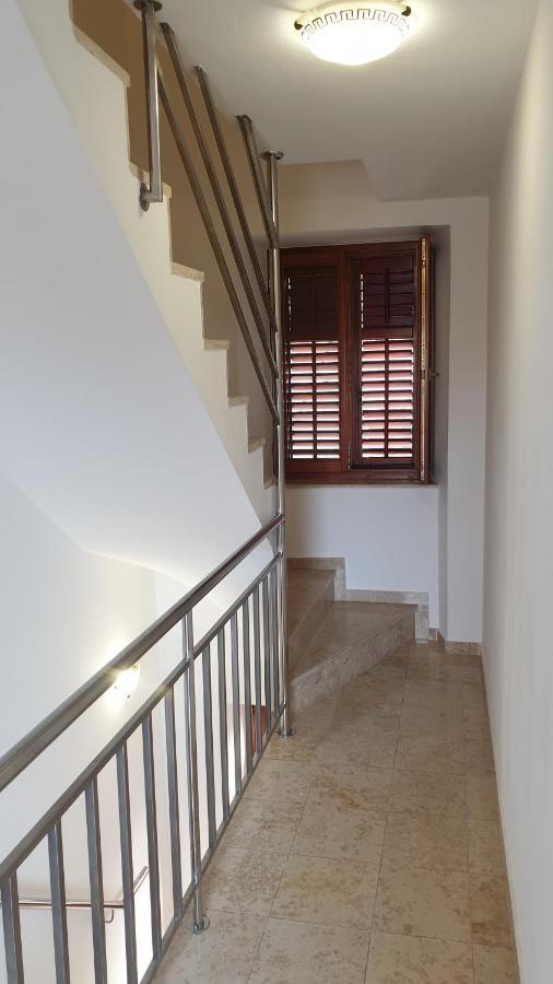 Apartments Rosa Mali Lošinj Exterior foto
